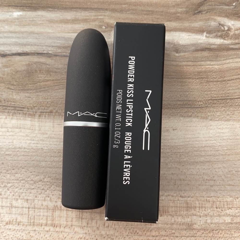 🎉🎉HOST PICK 🎉🎉 M·A·C Cosmetics Makeup Bundle - Picture 5 of 6
